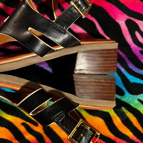 Tommy Hilfiger T-Strap Block Heel Sandals in black, size 9. - Picture 2 of 3